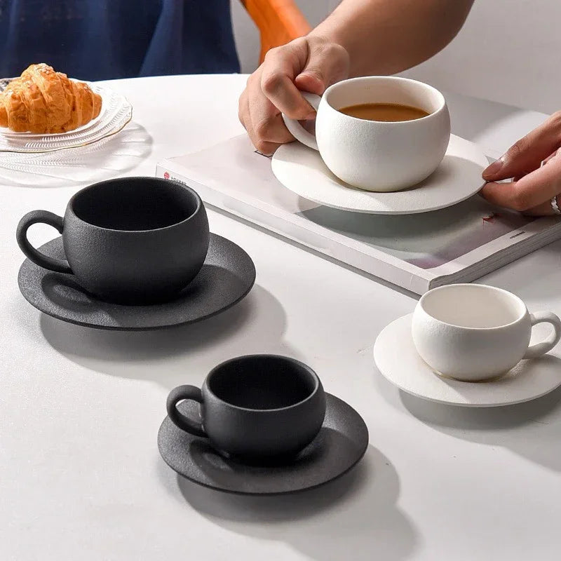 110/280ml Japanese-style Ceramic Mug Black White Fired Stone Coffee Cup and Saucer Set Breakfast Milk Coffee Cup Egg-shaped Mug