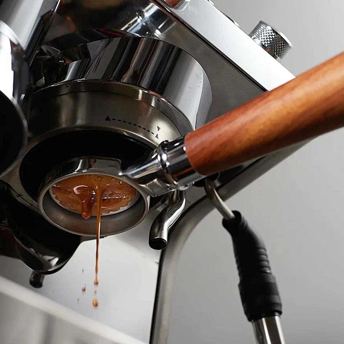 IKAPE Bottomless Portafilter for Delonghi/Barsetto/Berivlle/Lamarzocco/Welhome/Flair58/ECM/Lelit/wega Wooden Handle 51/54/58mm